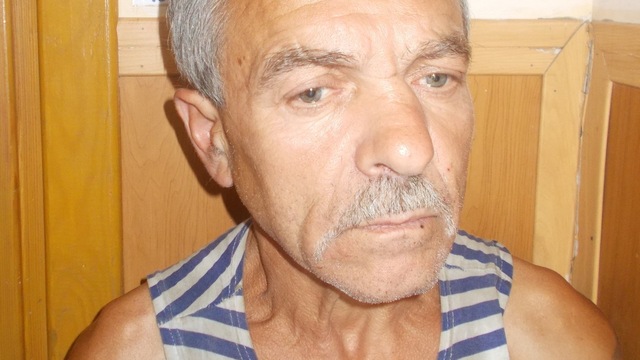 Полиция разыскивает 61-летнего мужчину, подозреваемого в угрозе убийством и скрывшегося от суда 
