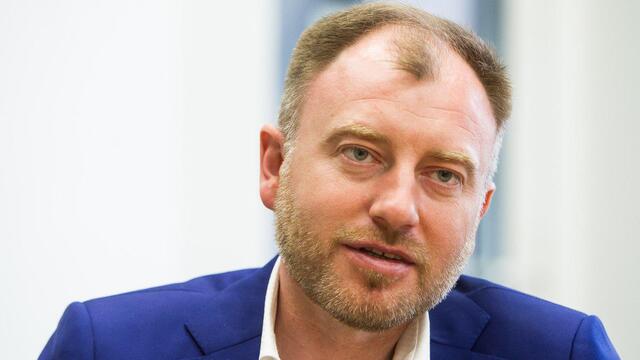 На благотворительном онлайн-аукционе продают встречу с мэром Янтарного Алексеем Заливатским 