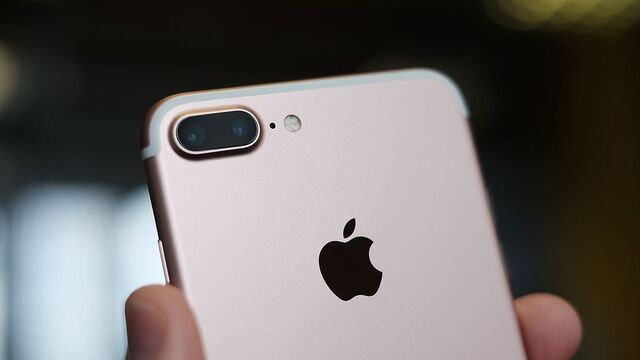 ФАС начала проверку цен на iPhone 7
