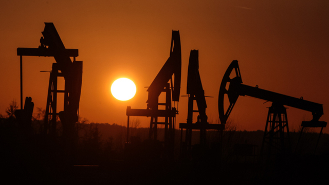 Страны ОПЕК договорились об ограничении добычи нефти 