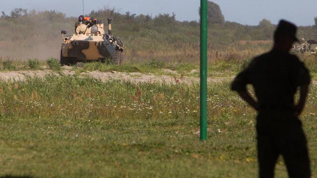 На учениях в Ленинградской области погиб один военный, пятеро ранены