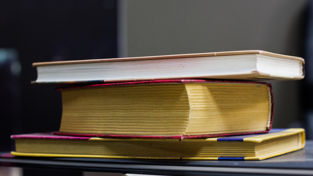 Житель области сообщил в прокуратуру о продаже крупнейшим книжным  интернет-магазином экстремистской литературы
