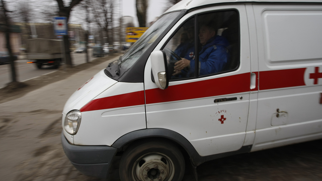 В Калининграде на ул. Красносельской из окна выпал мужчина