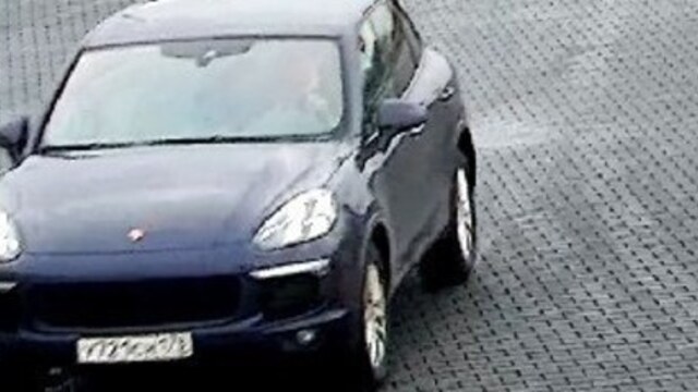 Полиция ищет водителя Porsche Сayenne, который залил на АЗС 95 литров топлива и не оплатил (фото)