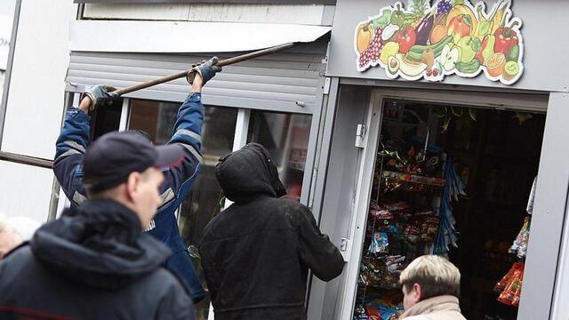 Иск калининградки, у которой снесли овощную палатку на Северном вокзале, рассмотрят в суде