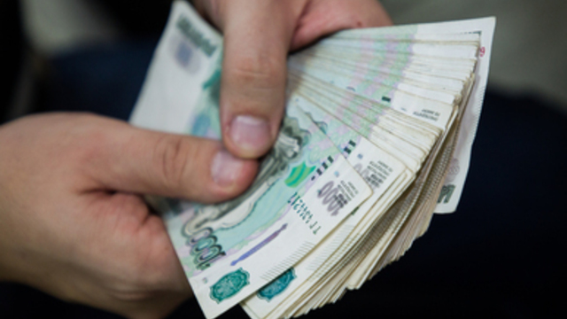 Калининградец отсудил у управляющей компании 83 тысячи рублей за то, что на его машину упал дымоход