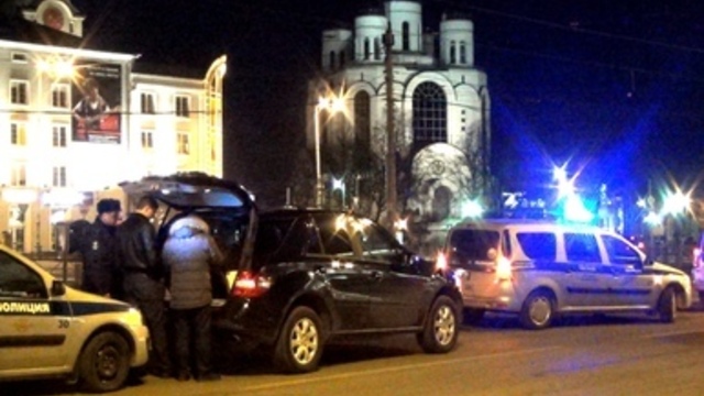 В Калининграде 19-летний водитель  внедорожника ограбил прохожего, отобрав автомат для страйкбола