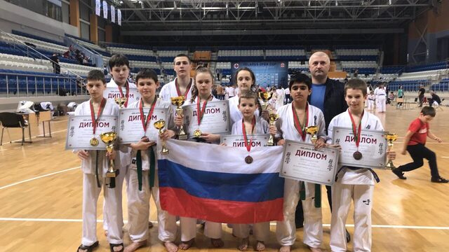 Восемь калининградских спортсменов стали призёрами международного турнира по каратэ