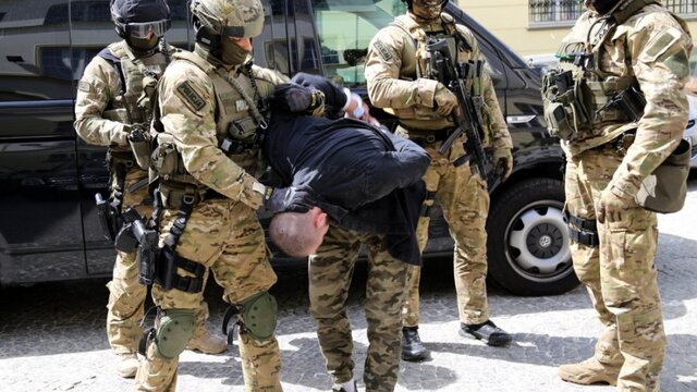 Польский спецназ задержал россиянина, подозреваемого в убийстве в Германии (видео)