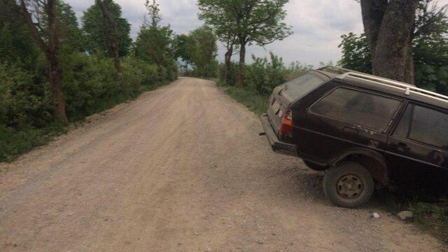 В Озёрском районе Volkswagen врезался в дерево, водитель погиб