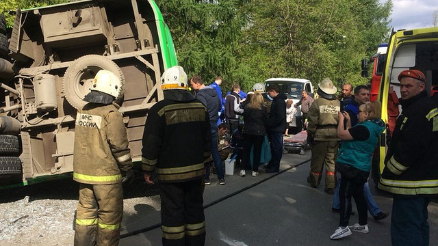 На Урале в ДТП из-за пьяного водителя пострадали 25 человек
