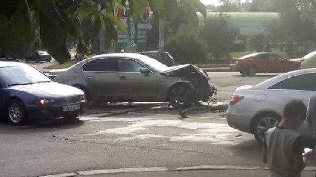 На Киевской затруднено движение из-за ДТП с участием пяти машин