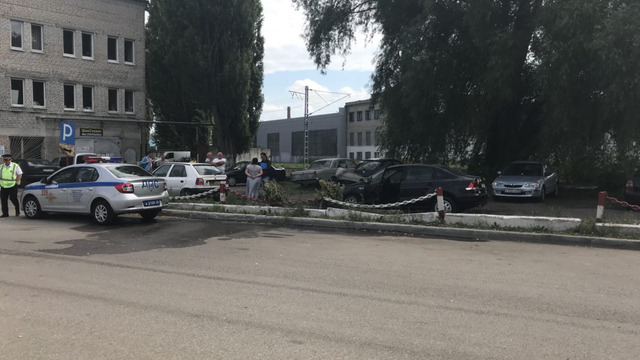 В Калининграде загорелась машина сотрудницы скорой помощи (фото)