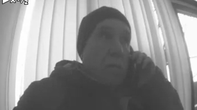 В Калининграде разыскивают мужчину, похитившего 140 тысяч рублей из банкомата (видео)