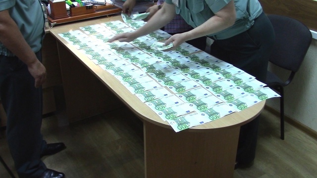 Калининградец пытался тайно провезти в Литву 20 тысяч евро 