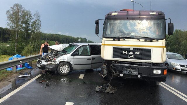 Стали известны обстоятельства аварии на Окружной, в которой пострадали дети