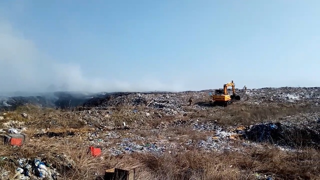 В Багратионовском районе загорелся полигон бытовых отходов (видео)