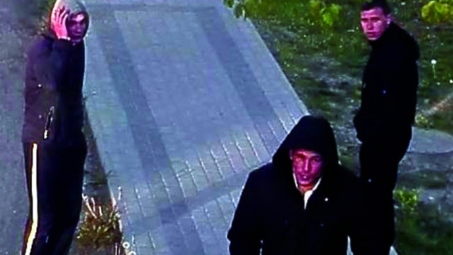 В Гусеве трое вандалов сломали камеру “Безопасного города” и попали на видео