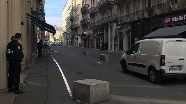 В Лионе прогремел взрыв на пешеходной улице, среди пострадавших есть ребёнок