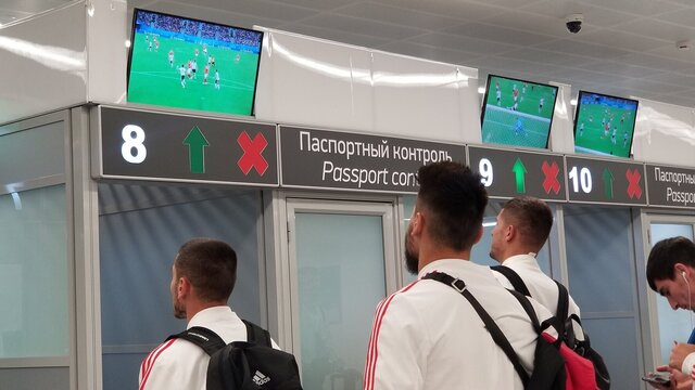 В Храброво сборную России по футболу встретили кадрами матча ЧМ-2018 против Испании (фото)
