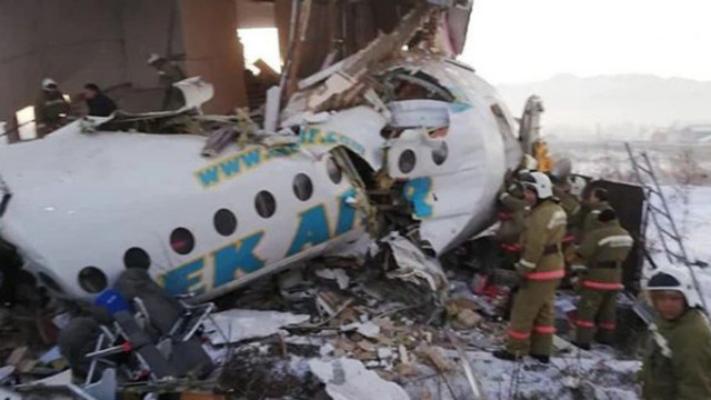 В Казахстане рухнул пассажирский самолёт, погибли 14 человек  