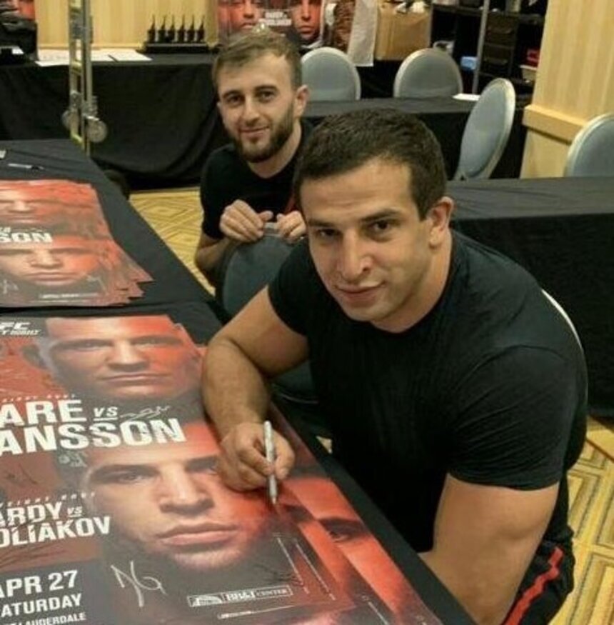 Американец Харди на турнире UFC в Майами нокаутировал калининградца Смолякова - Новости Калининграда | Фото: "Клопс"