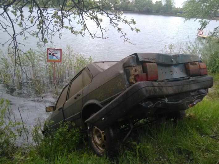 В Калининграде из озера Шенфлиз достали угнанный Audi (фото, видео) - Новости Калининграда | Фото: Кирилл Порошин / "Янтарные моржи"