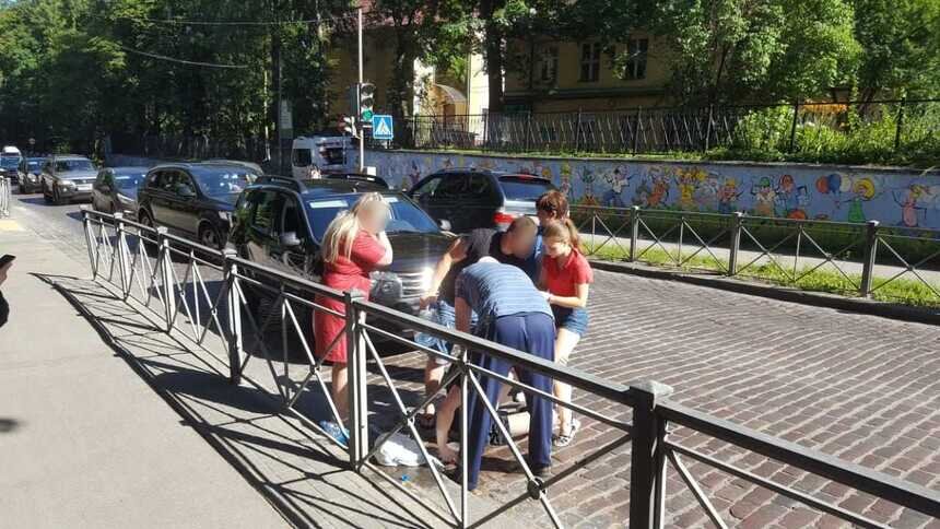 В Калининграде 22-летний водитель Volkswagen получил травму черепа во время драки на дороге - Новости Калининграда | Фото: Артём Шепелев