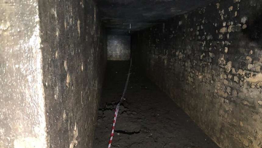 В Зеленоградске при подготовке к ремонту площади "Роза ветров" нашли катакомбы военных времён (фото) - Новости Калининграда | Фото: газета "Волна"