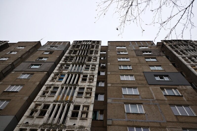 Жители высотки на Гайдара рассказали о 24-летней соседке, звавшей на помощь с карниза десятого этажа - Новости Калининграда | Александр Подгорчук / "Клопс"