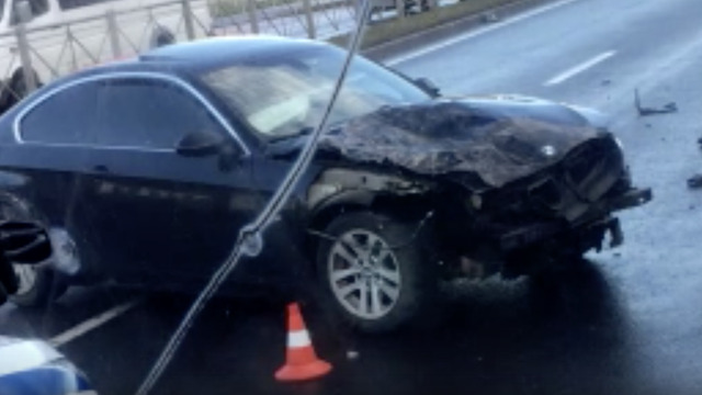 Момент аварии с BMW на ул. Гайдара попал на видео
