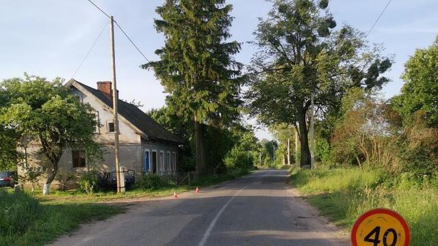 В Славском районе легковушка врезалась в дом (фото)