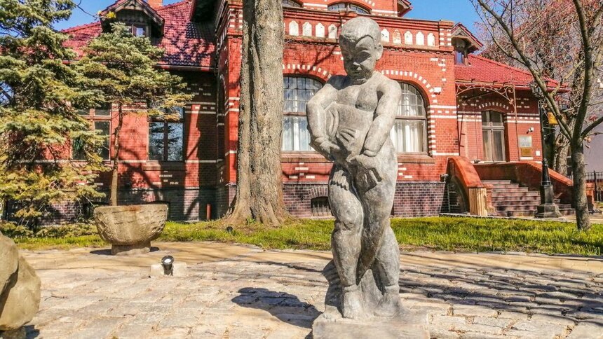 В Зеленоградске рядом с краеведческим музеем установили скульптуру 1928 года (фото) - Новости Калининграда | Фото: пресс-служба администрации Зеленоградского городского округа