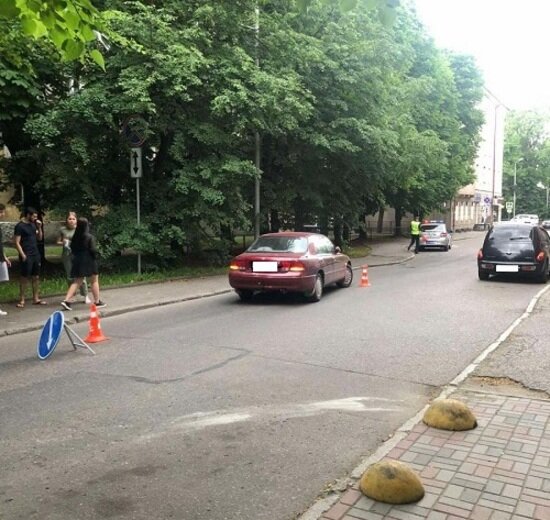 В Калининграде сбили школьницу, переходившую дорогу не по "зебре" - Новости Калининграда | Фото: пресс-служба регионального УМВД