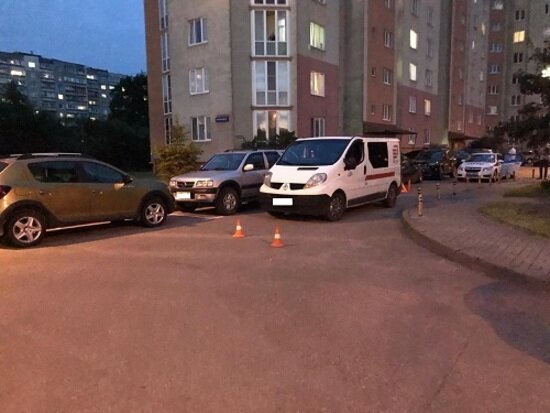 На ул. Толстикова в Калининграде машина сбила трёхлетнюю девочку - Новости Калининграда | Фото: пресс-служба регионального УМВД