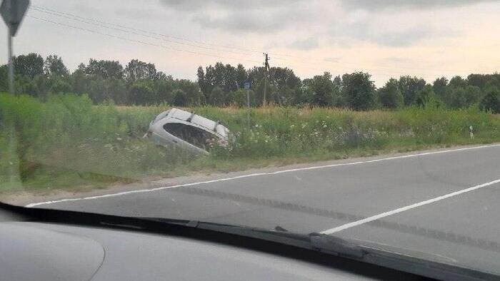 В Гвардейском районе легковушка съехала в кювет, пострадал восьмилетний мальчик - Новости Калининграда | Фото: очевидец