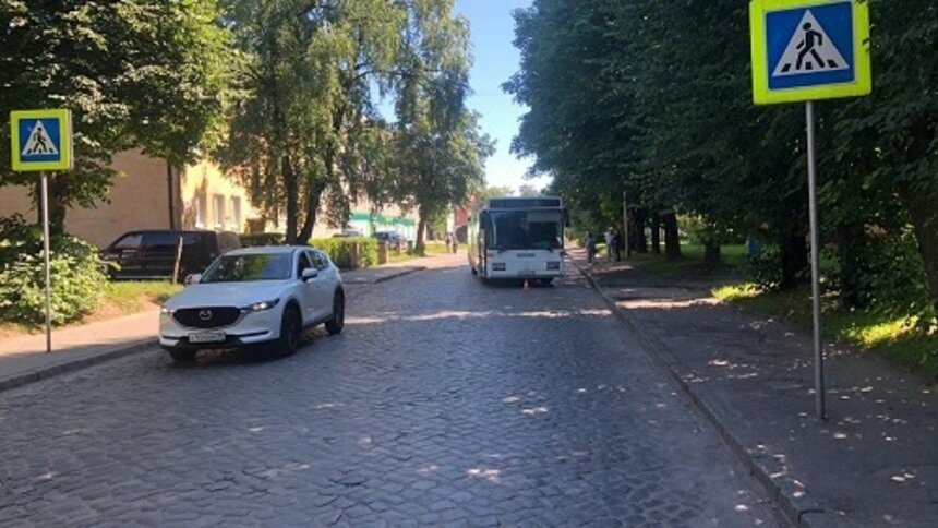 На Коммунистической из-за резкого торможения автобуса пострадал полуторагодовалый мальчик - Новости Калининграда | Фото: пресс-служба регионального УМВД