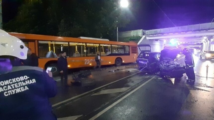 В полиции сообщили о пострадавшем в ДТП с автобусом и Audi на ул. Киевской - Новости Калининграда | Фото: пресс-служба регионального управления МЧС