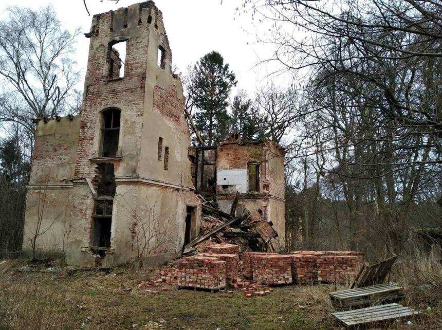 Старинную виллу в Светлогорске разбирают на кирпич - Новости Калининграда | Фото: Михаил Королев rauschen_postcards / Instagram