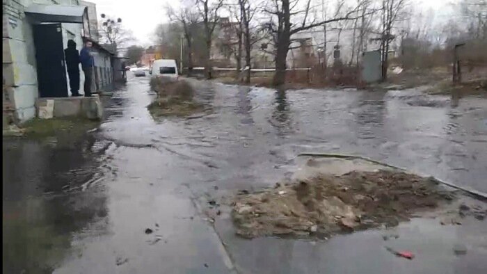 Из дома — только в сапогах: топ-5 калининградских луж (фото) - Новости Калининграда | Фото: читатель "Клопс"