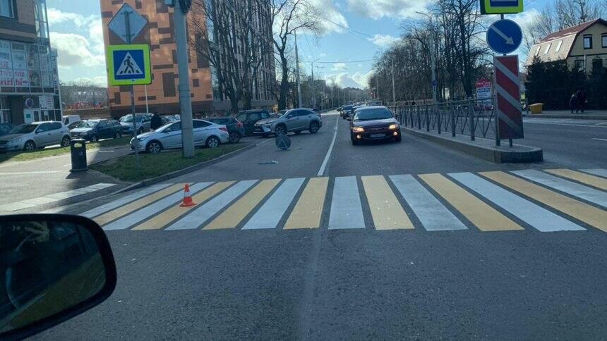 В Калининграде на "зебре" сбили женщину с ребёнком  - Новости Калининграда | Фото: читатель "Клопс"