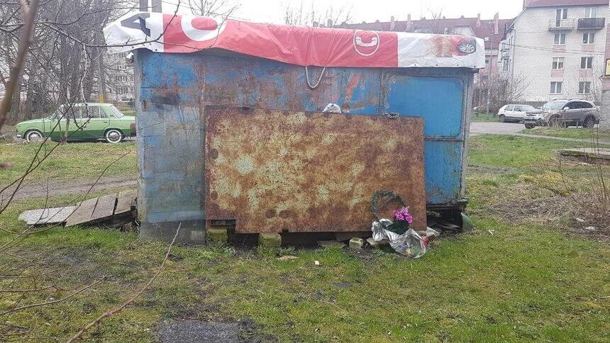 На фото: место, где стоял шкаф | Фото: Анна Сухарева