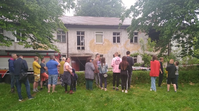Мы сидели дома, когда прогремел взрыв: жительница Долгоруково — о ЧП в двухэтажке (фото)